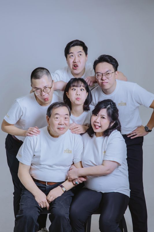 便服 主題 全家福 白T